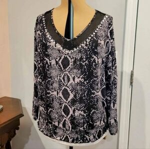 NEW 2X Belldini Soft Shirred Hemline Top